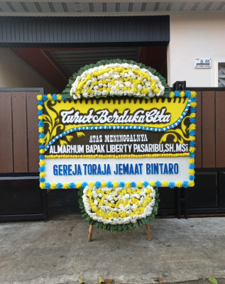 Papan Bunga Duka di Nyomplong